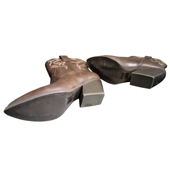 Soda Size 6 Ankle Boots Blazing Western Stitched Pointed Toe Booties Low Heel - Picture 9 of 9